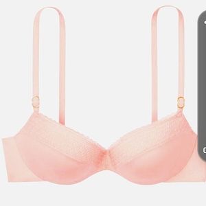 New 36C Victoria's Secret balconet lightly lined